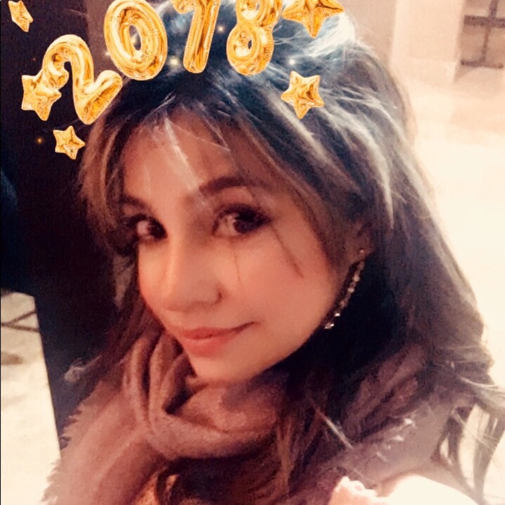 Meet your Posher, Idelisa